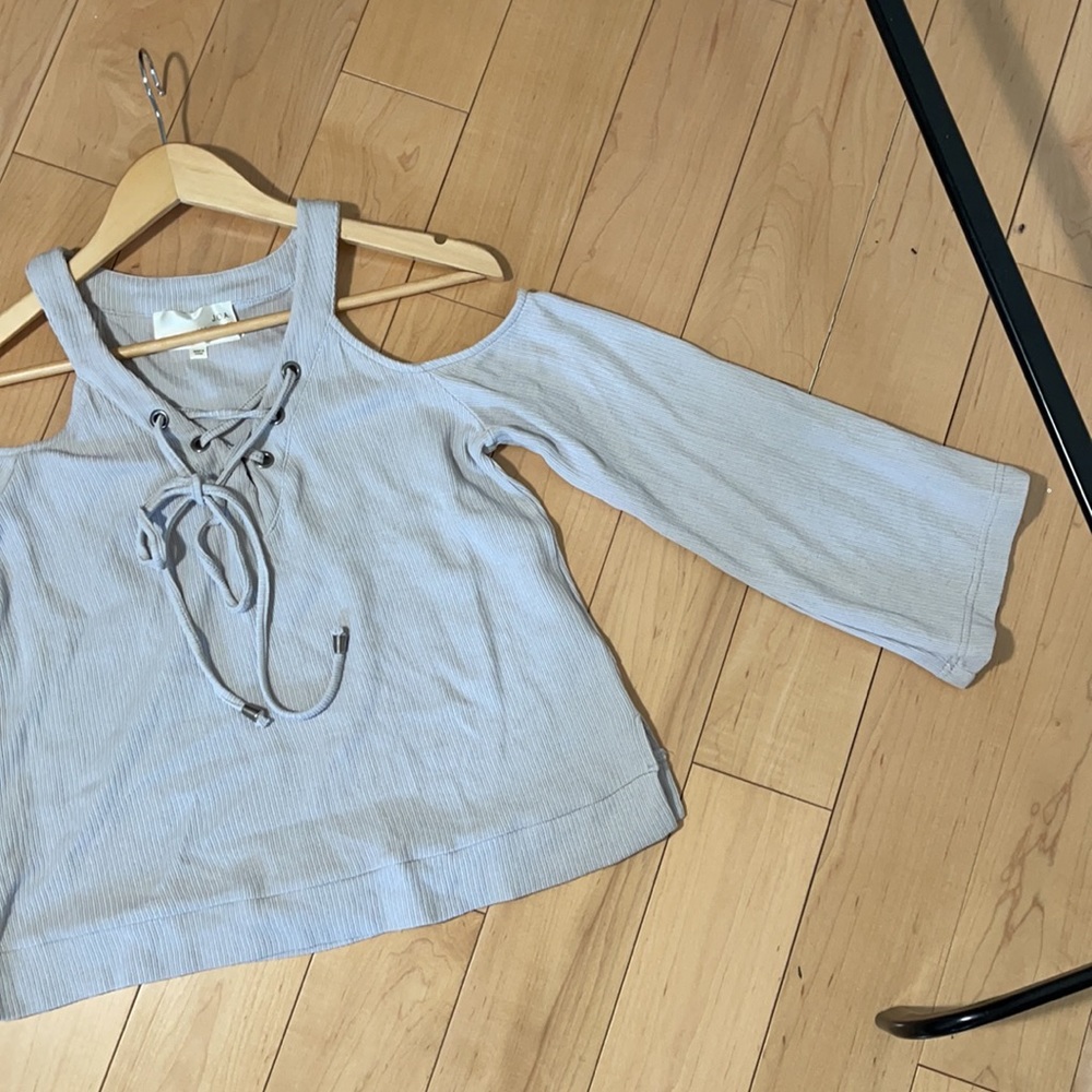 J.O.A. Open/Cold Shoulder Sweater - Picture 8 of 8